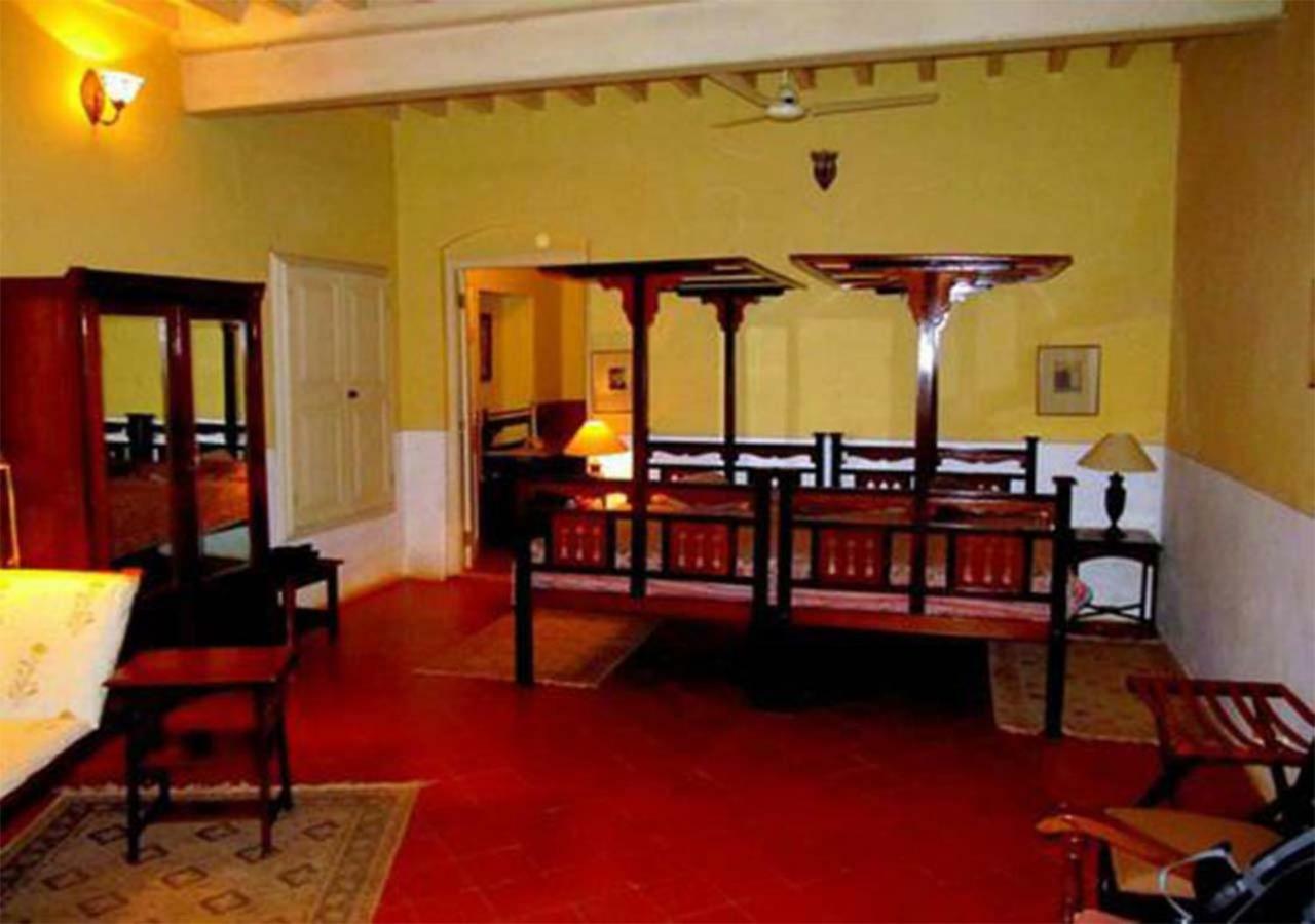 Dune Barr House - Verandah in the Forest Matheran Bagian luar foto